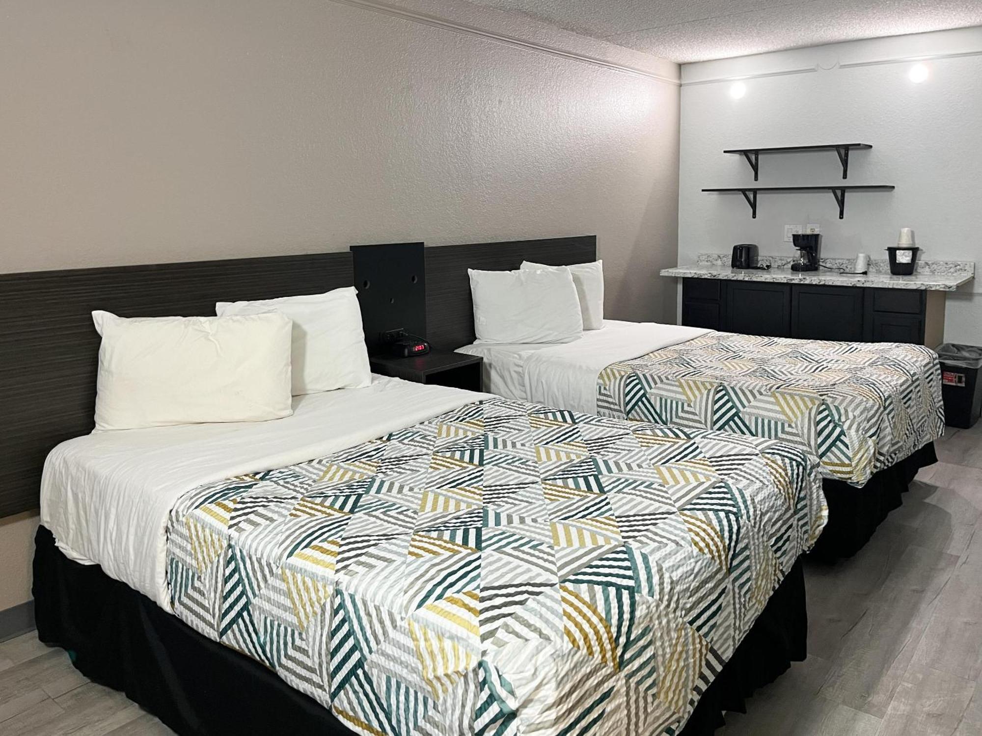6-monterey, Ca 2* Monterrey