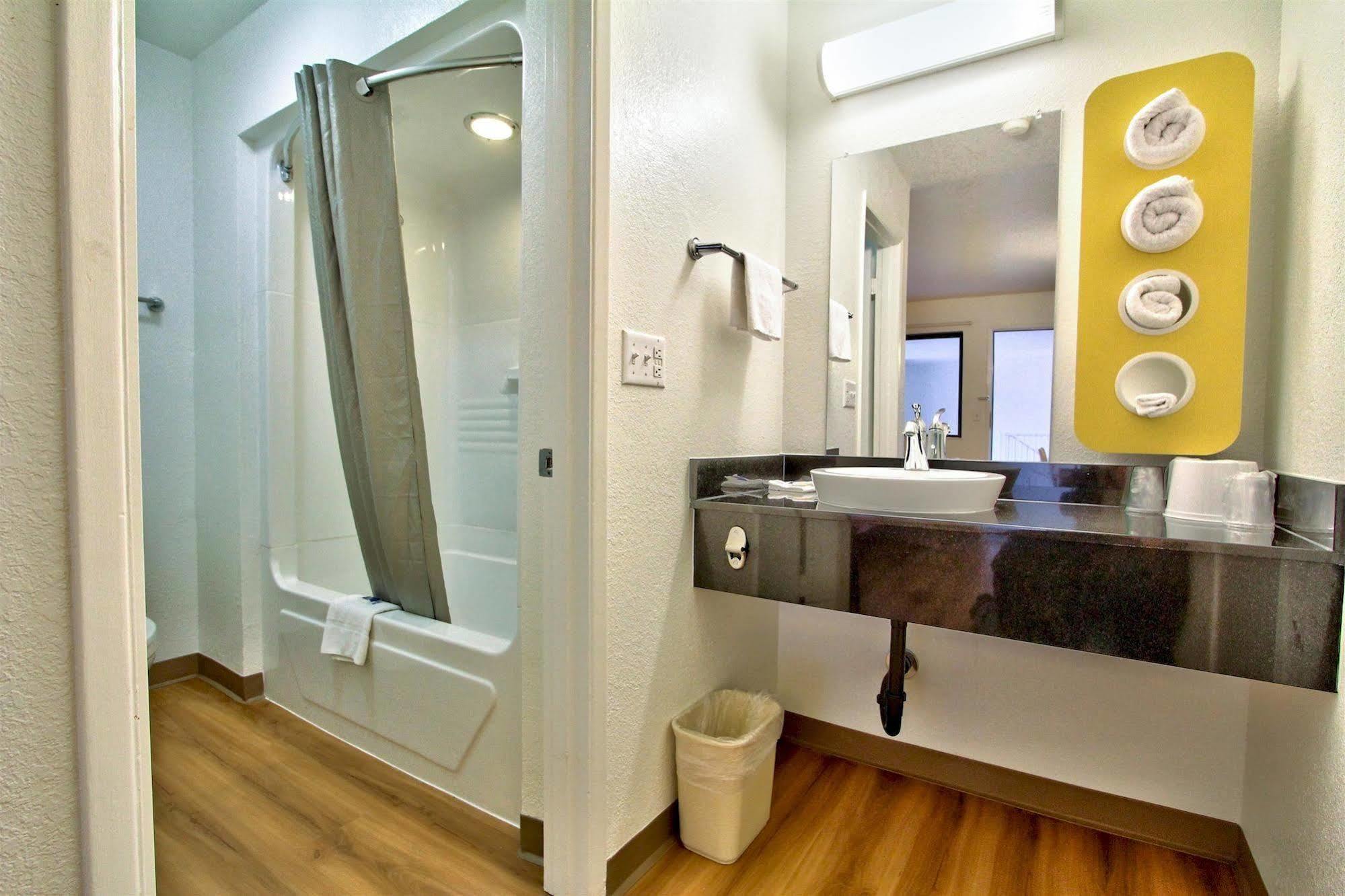 6-monterey, Ca Hotel Monterrey